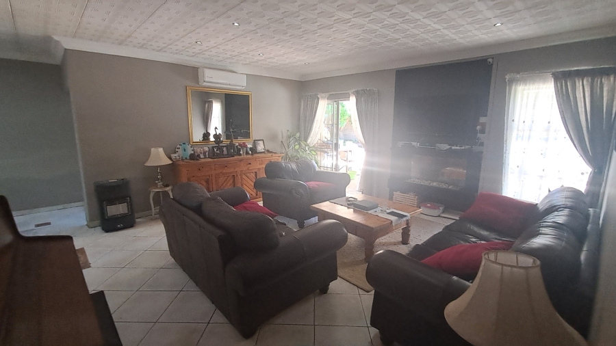 3 Bedroom Property for Sale in Pellissier Free State